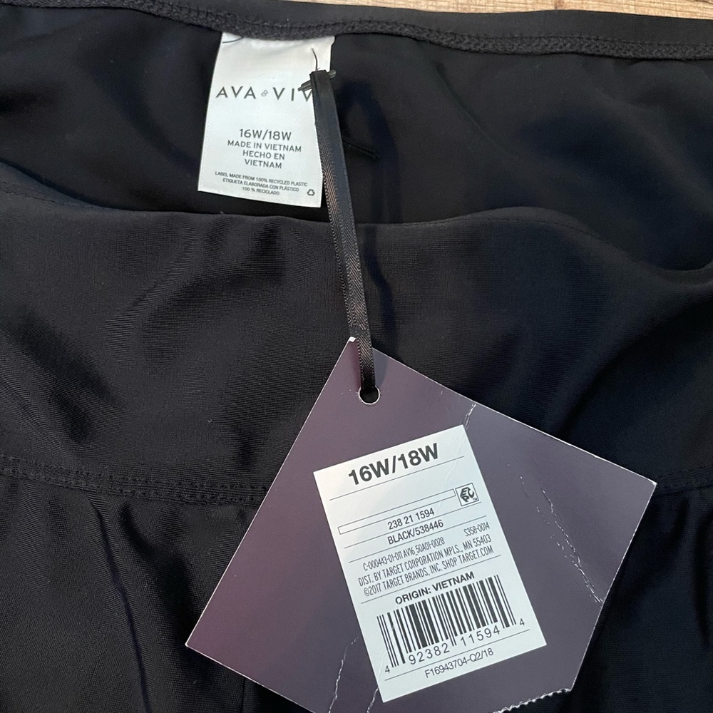 Kona sol swim shorts NWT